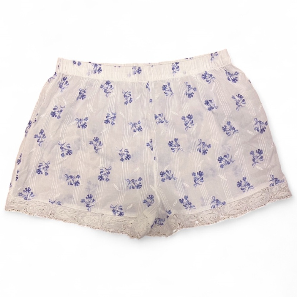 🌸3/$15🌸 Floral Lace Trim Pajama Shorts